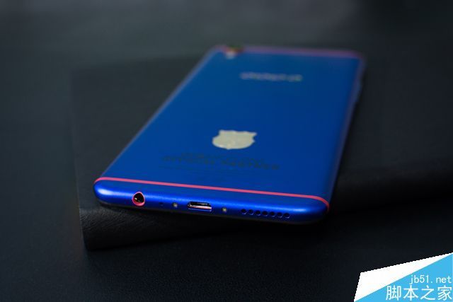 OPPO R9巴萨定制版真机图赏 红蓝配色+闪耀豪门风_第14张图片