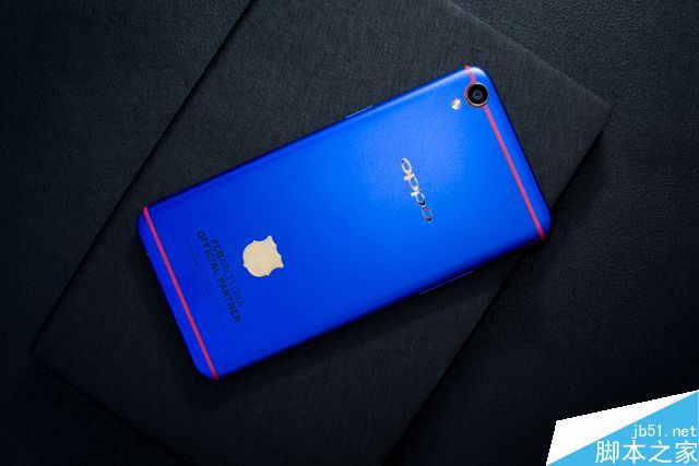 OPPO R9巴萨定制版真机图赏 红蓝配色+闪耀豪门风_第19张图片