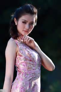 美女漂亮不