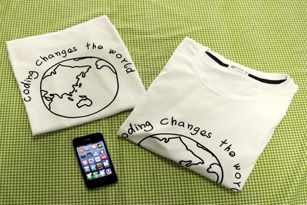 “Coding changes the world” 博客园2012T恤正式发布