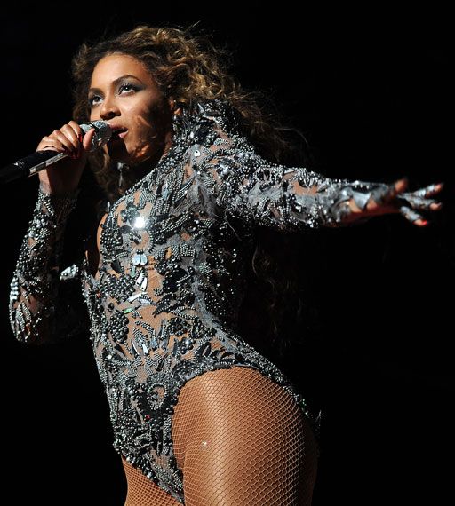 Beyonce performs 