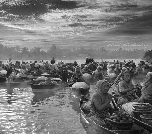 black and white Morning Floating Market